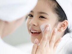 Tips Memilih Skincare Aman untuk Anak Usia 10-14 Tahun