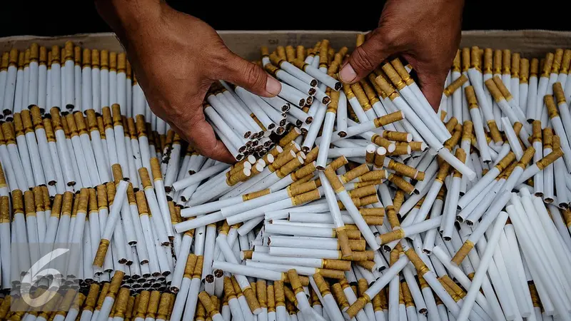 Pekerja Di Industri Pabrik Rokok Was-Was Ancaman PHK Massal